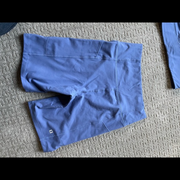 Le Ore 7in Biker Shorts/Sport Bra Set - Picture 4 of 8